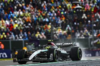 Lewis Hamilton su Mercedes vincitore del Gp di Gran Bretagna