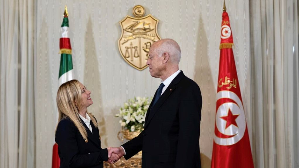 La Première ministre italienne Giorgia Meloni avec le Président tunisien Kaïs Saïed