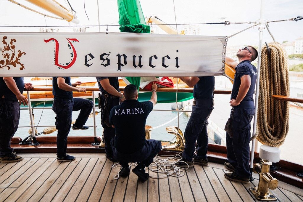 Tour Vespucci, la nave più bella del mondo lascia Los Angeles