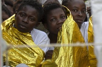 Migranti donne Libia (Afp)