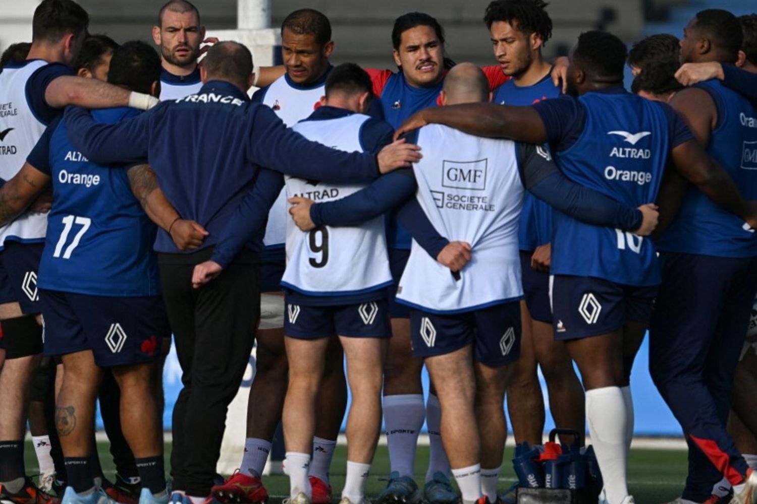 I giocatori della nazionale francese di rubgy si allenano allo stadio Charrua di Montevideo il 9 luglio 2024, alla vigilia del test match con l'Uruguay