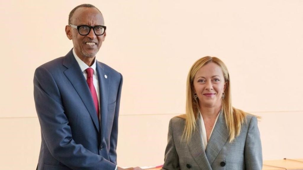 Giorgia Meloni avec le Président rwandais Paul Kagame