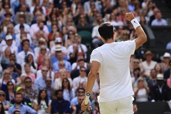 Carlos Alcaraz dopo il trionfo a Wimbledon