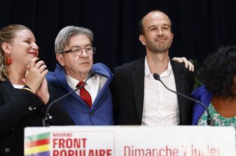 Mathilde Panot, Jean-Luc Melenchon, Olivier Bompard e Daniele Obono di La France Insoumise