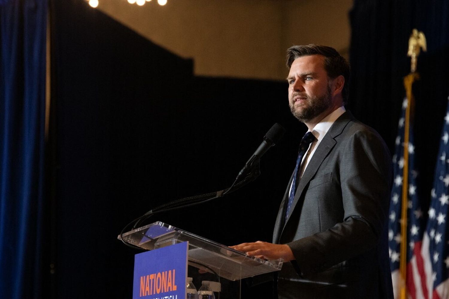 Il senatore J.D. Vance