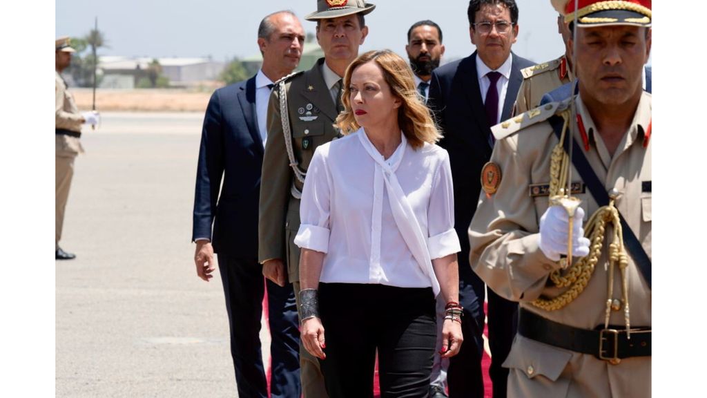 L'arrivée de la Première ministre Giorgia Meloni à l'aéroport de Mitiga, en Libye