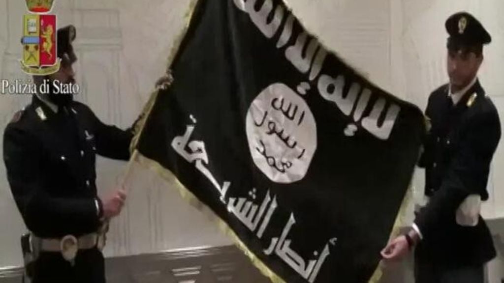 Police et terrorisme : le drapeau de l'Isis arrive en Italie, apporté par un affilié d'Ansar Al-Sharia