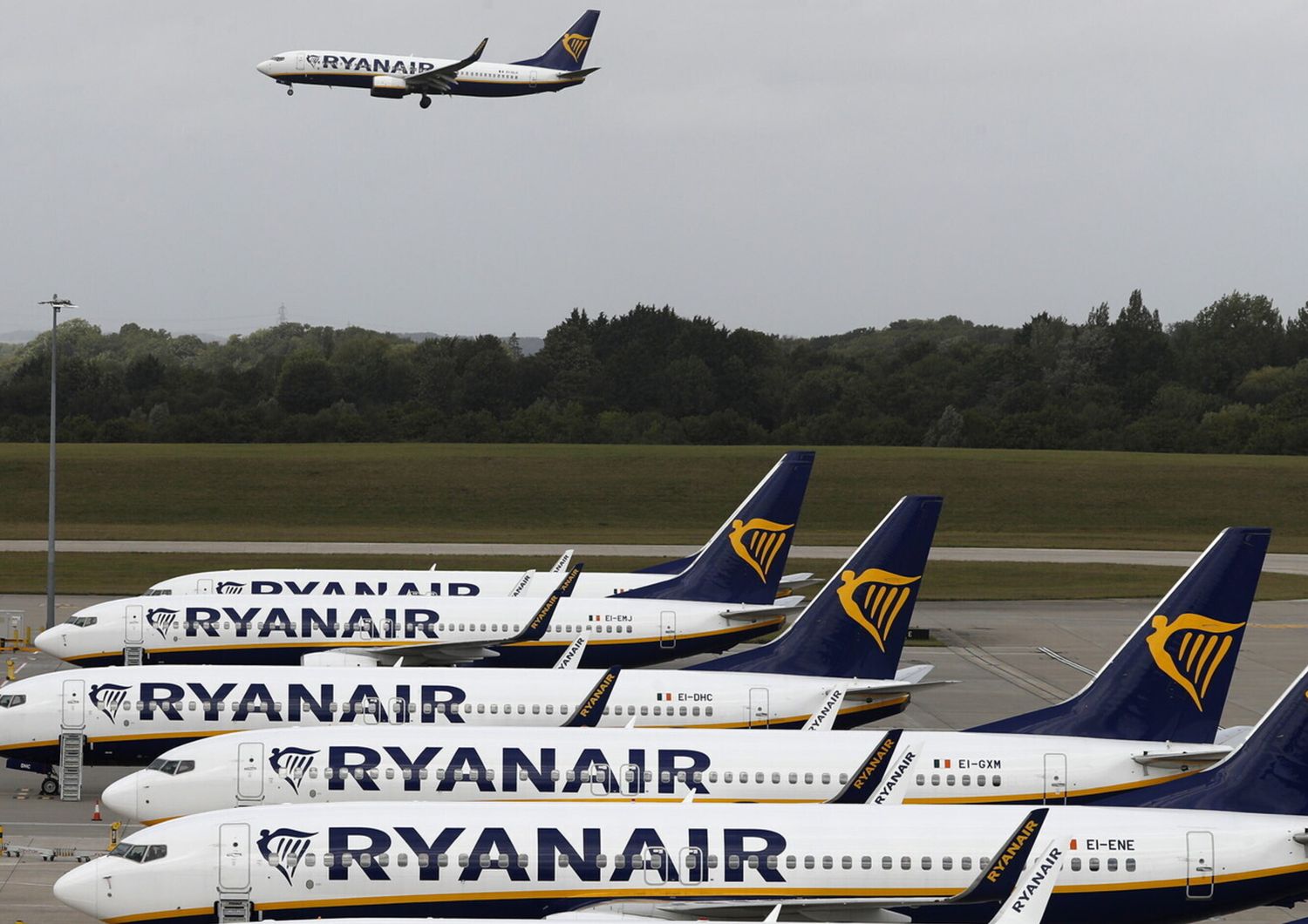 Aerei Ryanair nell'aeroporto di Stansted a Londra