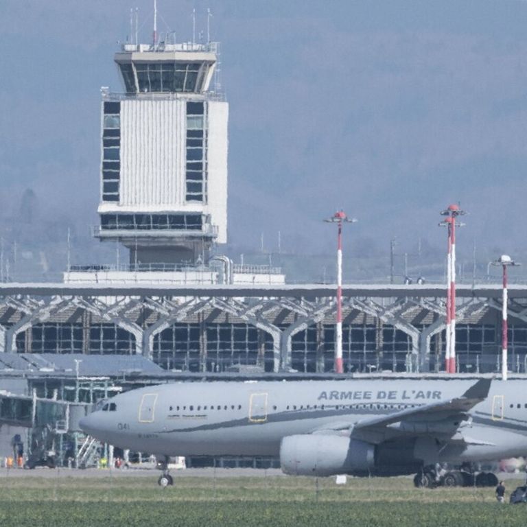 allarme sicurezza chiuso aeroporto basilea