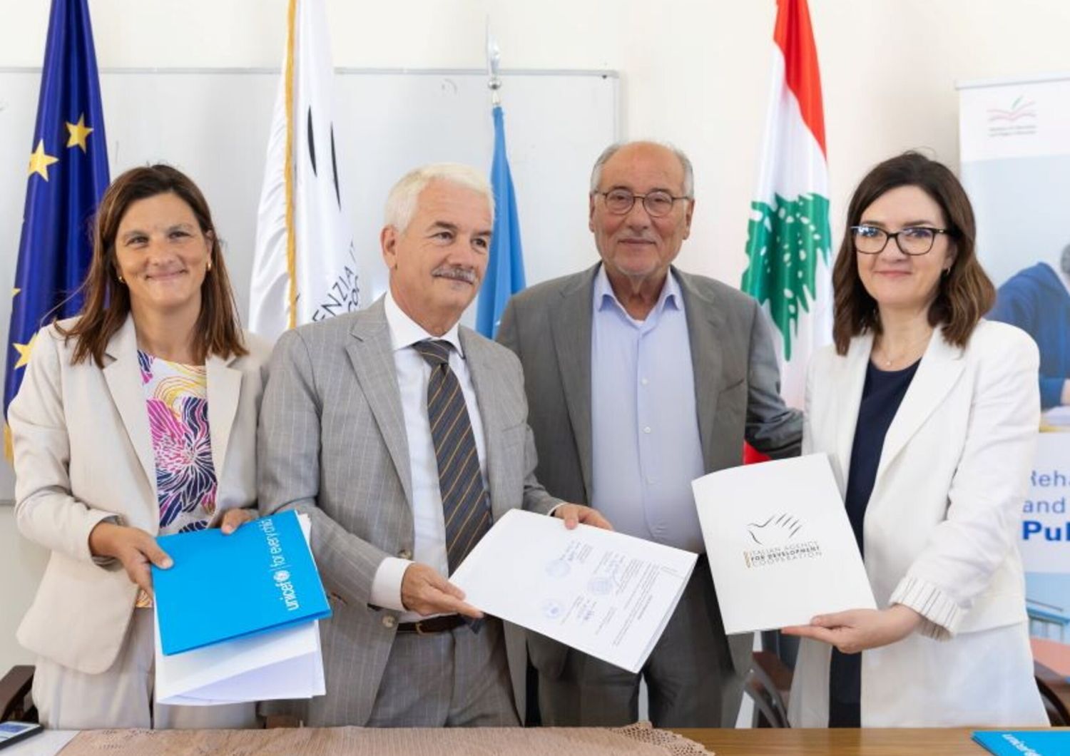 Visite à l'école publique d'Aramoun des autorités libanaises, italiennes et Unicef