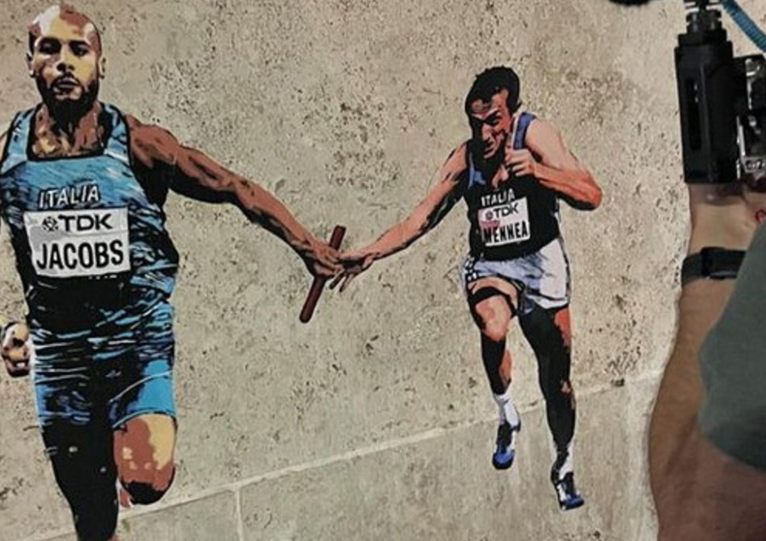 parigi 2024 mennea e jacobs in un murales di harry greb