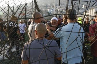 Il campo di calcio nel Golan dove è caduto il razzo