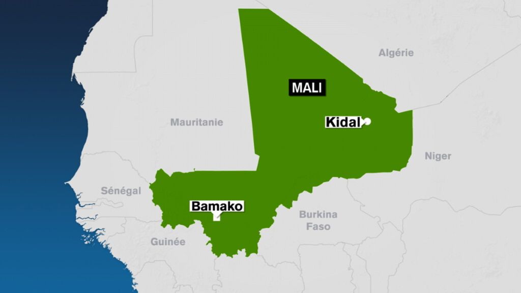 La région de Kidal, au nord du Mali, frontalière de l'Algérie, est depuis longtemps un catalyseur de tensions, zone de trafics alimentés par les  divers groupes armés en activité , auteurs d'exactions et de racket contre les populations.