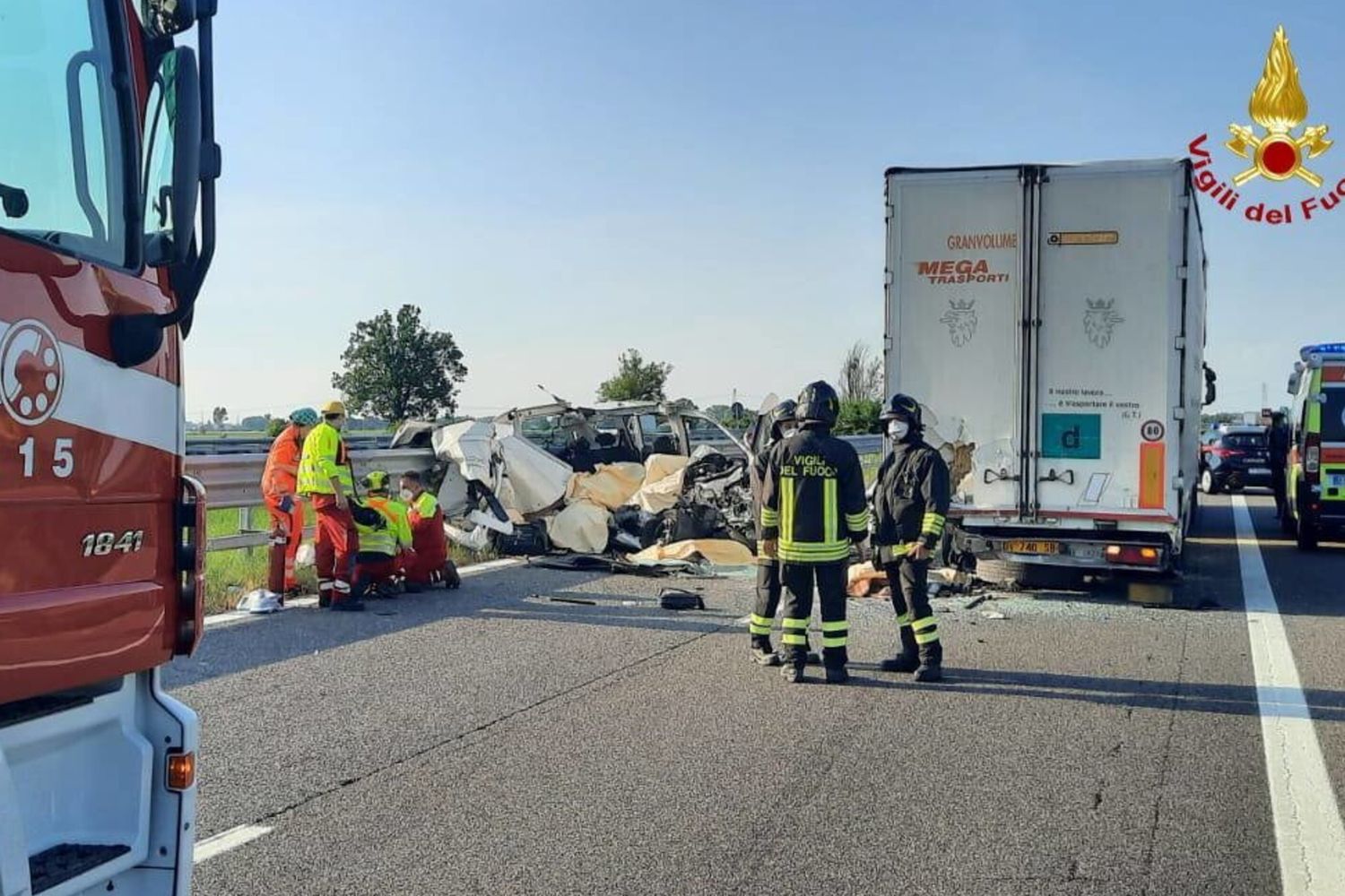 Immagini incidente sulla A1, morte 5 persone per tamponamento&nbsp;
