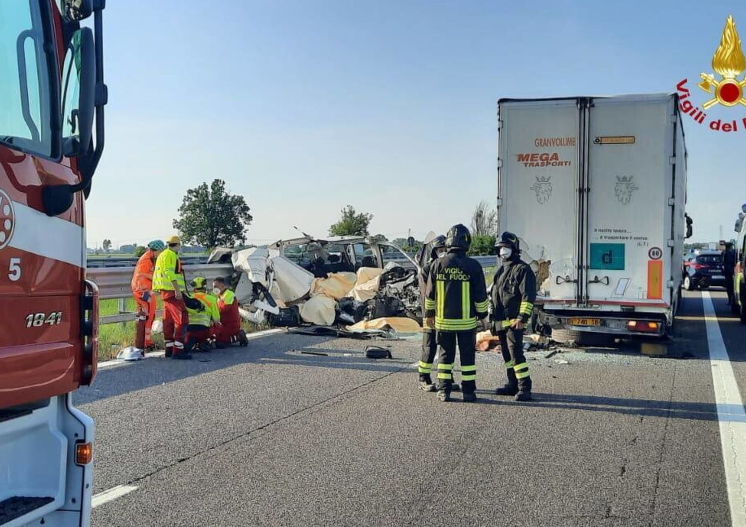 Immagini incidente sulla A1, morte 5 persone per tamponamento&nbsp;