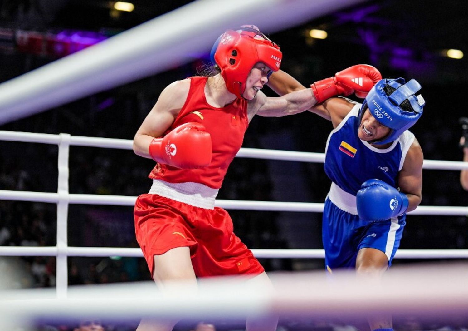 incontro di boxe a Parigi 2024