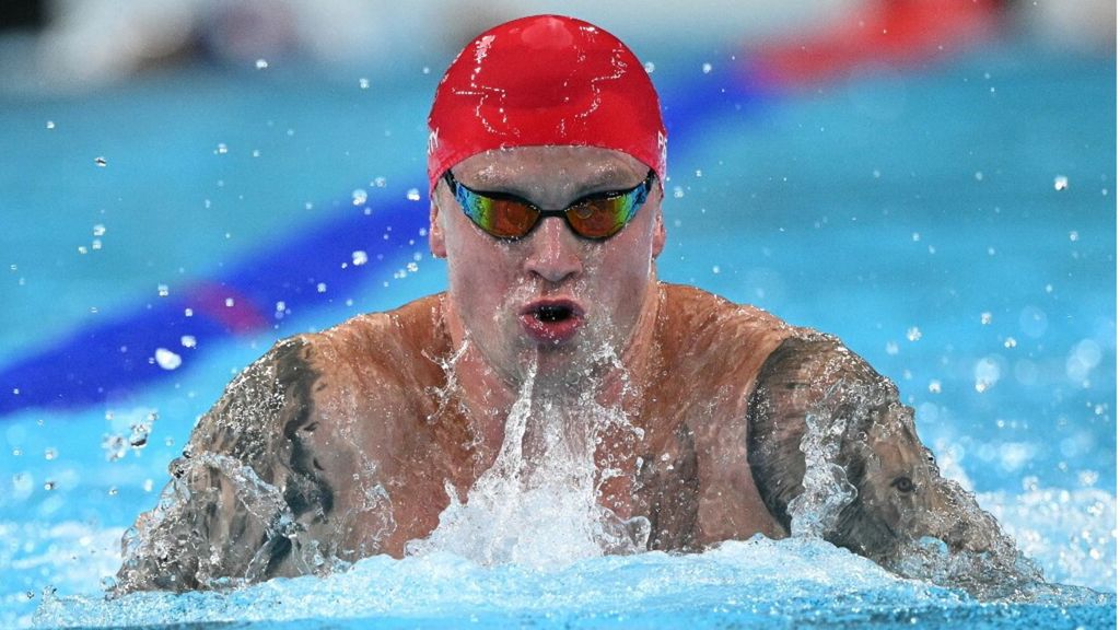 Alla mensa dei Giochi olimpici "trovati vermi nel pesce". Intervista choc del nuotatore Adam Peaty