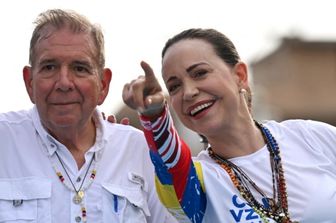 Il candidato presidenziale dell'opposizione venezuelana Edmundo Gonzalez Urrutia e la leader dell'opposizione Maria Corina Machado