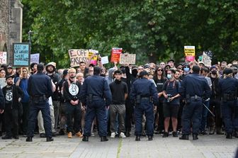 Proteste contro l’estrema destra a Londra