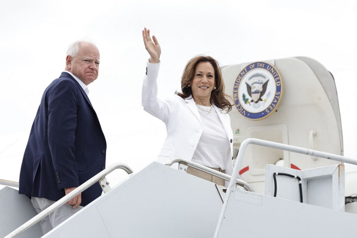 Kamala Harris e Tim Walz