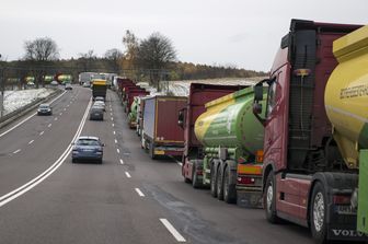 Una fila di camion in Polonia