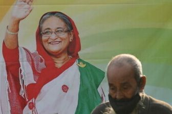 Poster dell'ex premier bengalese Hasina