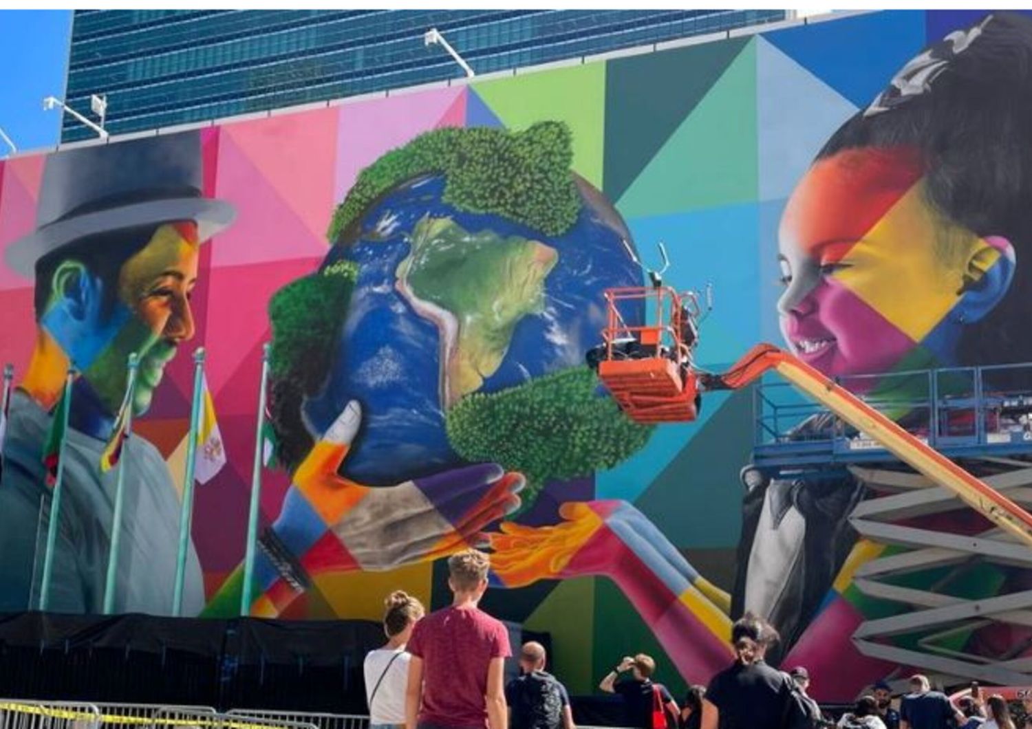 Murales pour la planète de l'artiste brésilien Eduardo Kobra au Palais de verre de l'Onu