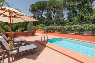 Casa con piscina privata sul tetto (foto onefinestay)