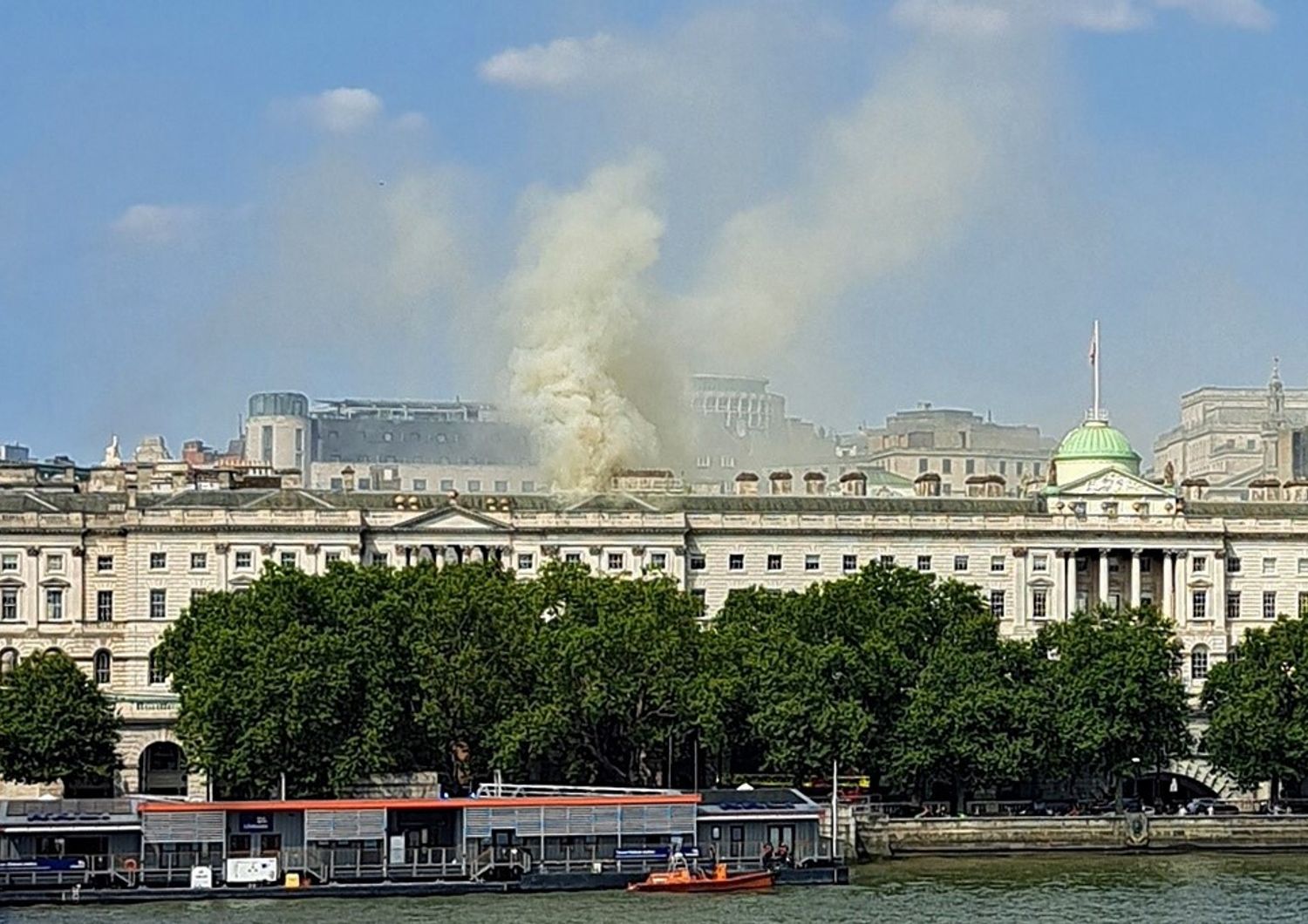 gran bretagna somerset house rogo domato salvati i preziosi dipinti