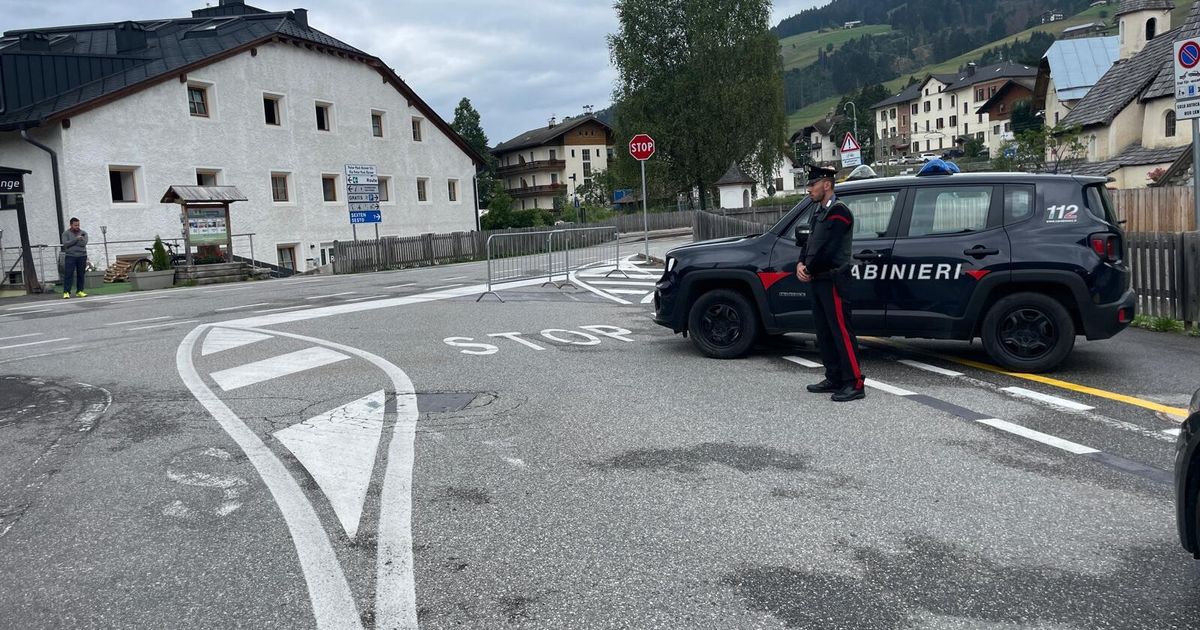 Uccide il padre e una vicina a San Candido, poi si barrica in casa e si ...