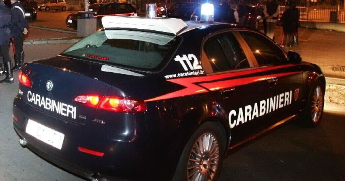 carabinieri controllano 