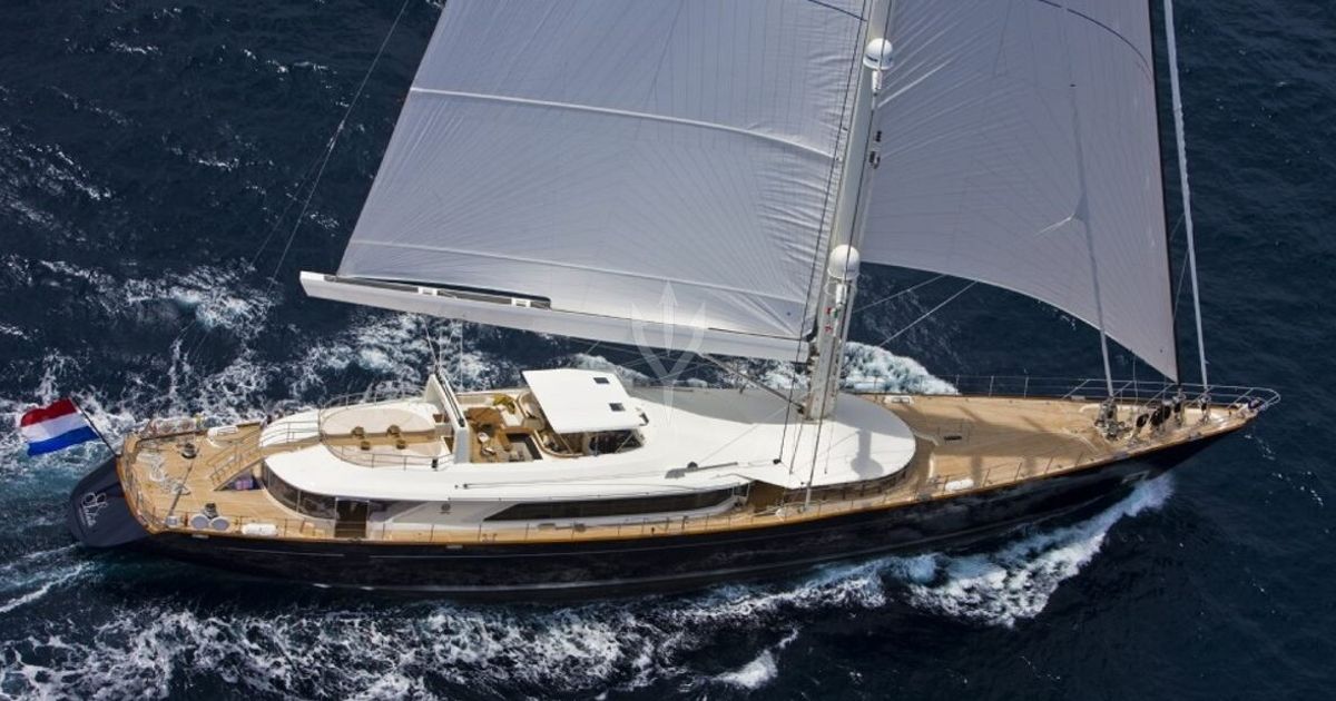 Palermo il veliero dei magnati affonda per una tromba d?aria la barca