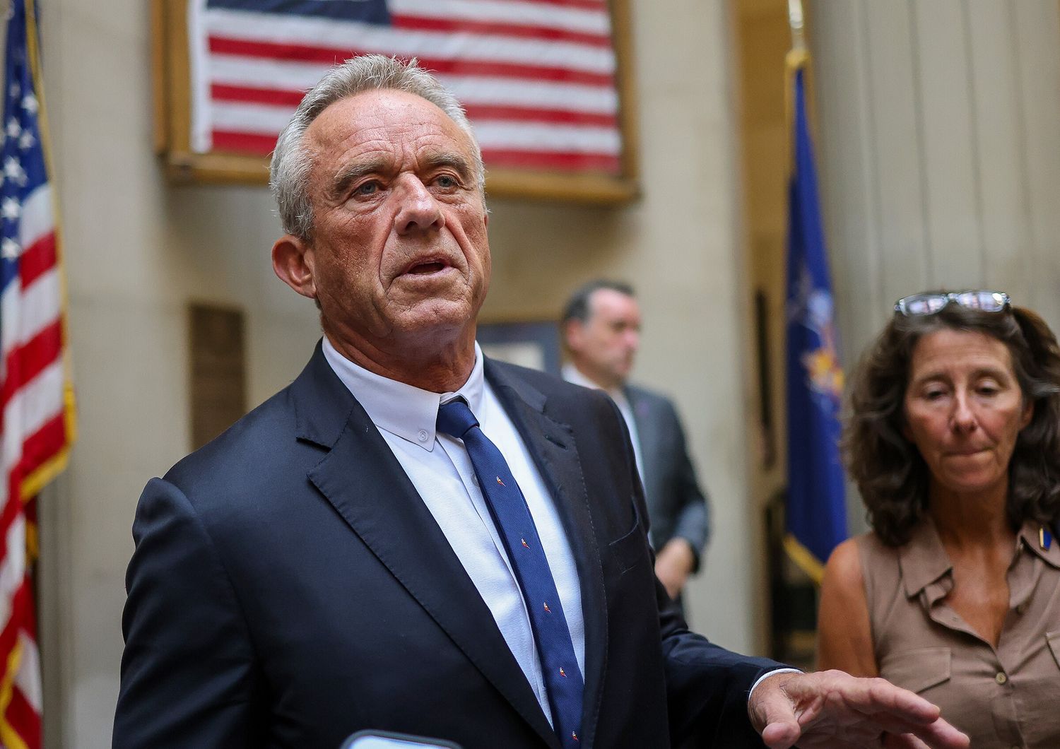 usa 2024&nbsp; robert kennedy jr si ritira appoggia donald trump