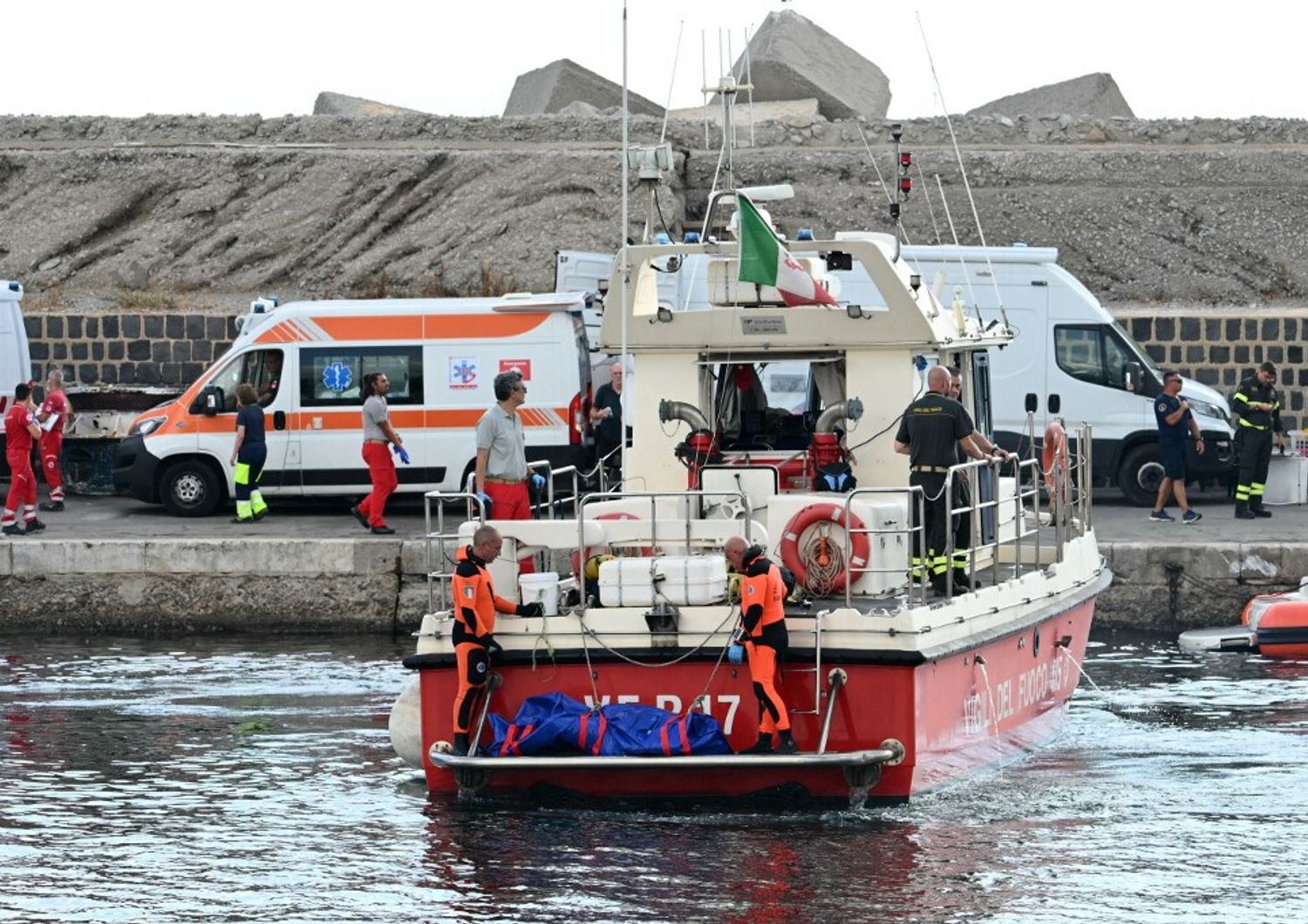 yacht affondato indagini dopo recupero sette vittime