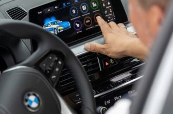 auto tecnologia eccessiva non piace automobilisti