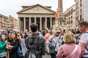 Turisti al Pantheon&nbsp;