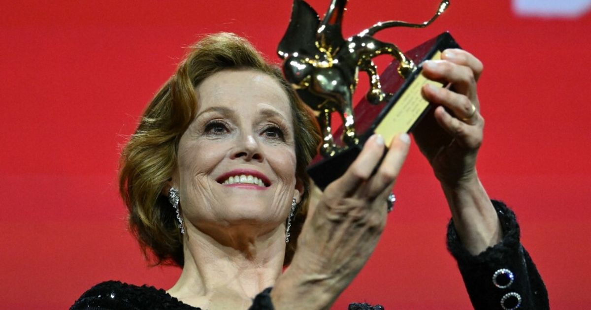 シガニー・ウィーバーが金獅子賞を受賞。「私は夢を見ている」