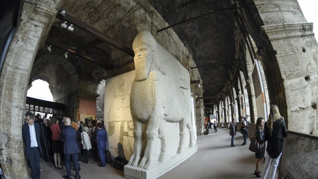 Le Taureau de Nimrud reconstruit et exposé au Colisée de Rome, 2016