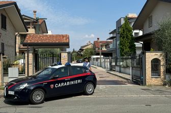 Auto dei carabinieri a Paderno