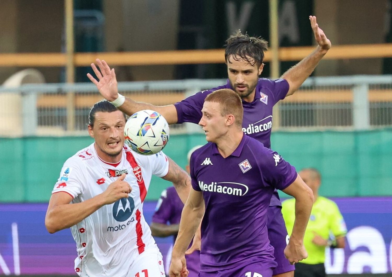 Calcio: Fiorentina-Monza 2-2, Gosens salva i viola