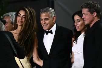 venezia cinema clooney pitt conquistano il lido