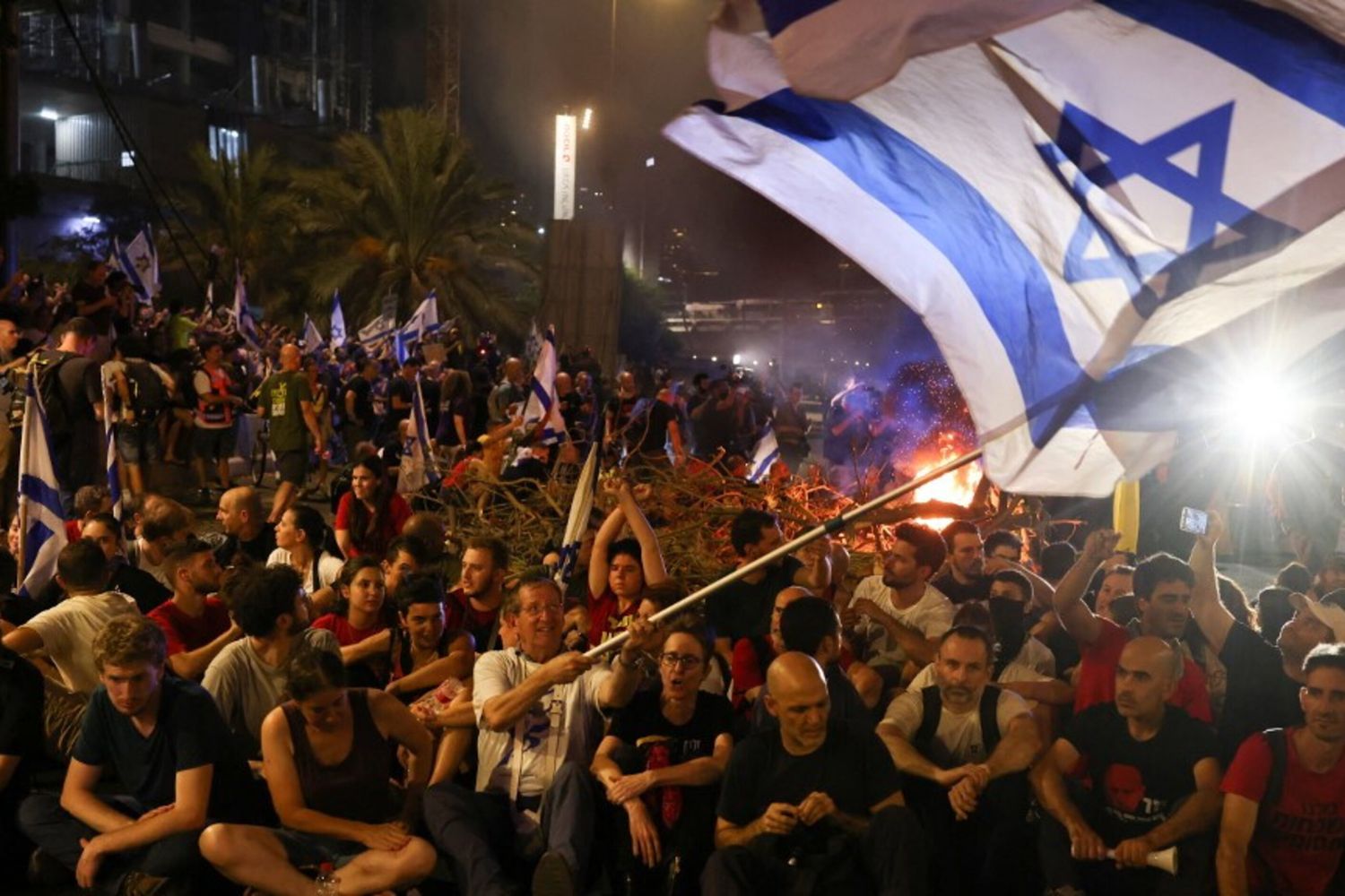 Le immagini delle proteste