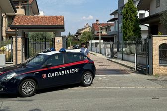 Auto dei carabinieri a Paderno