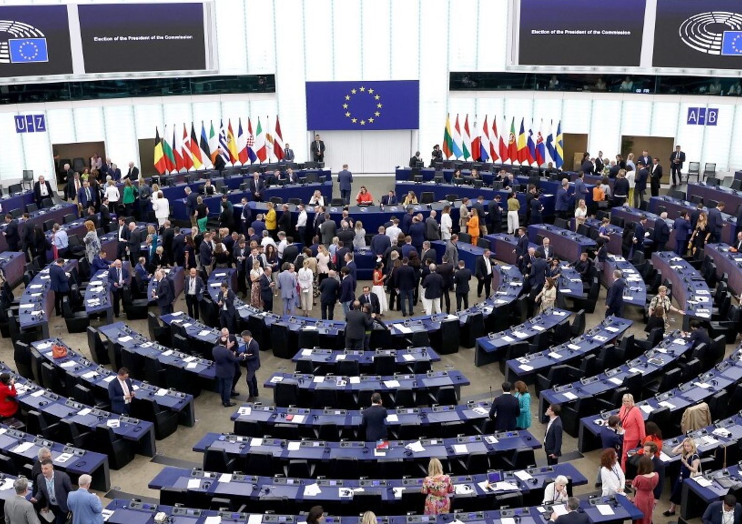 nuova commissione europea diciassette uomini dieci donne