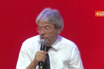 Gentiloni: “Schlein fa bene a lanciare appello di unità, anche a Italia Viva", fischi dalla platea