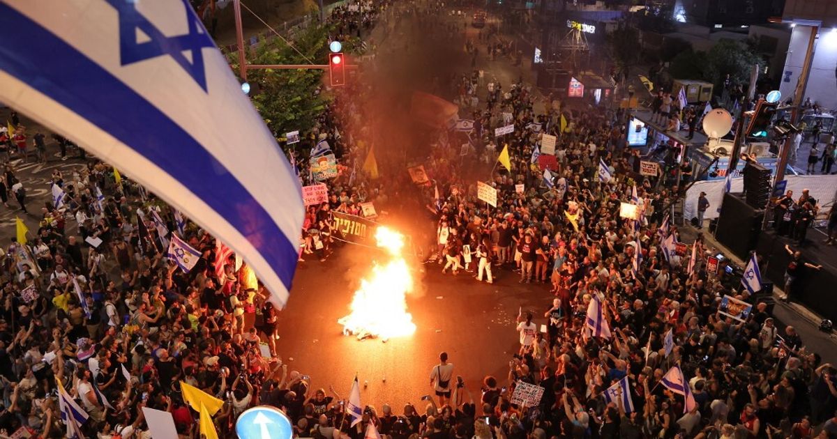 テルアビブの街頭で50万人が停戦と人質解放を求める