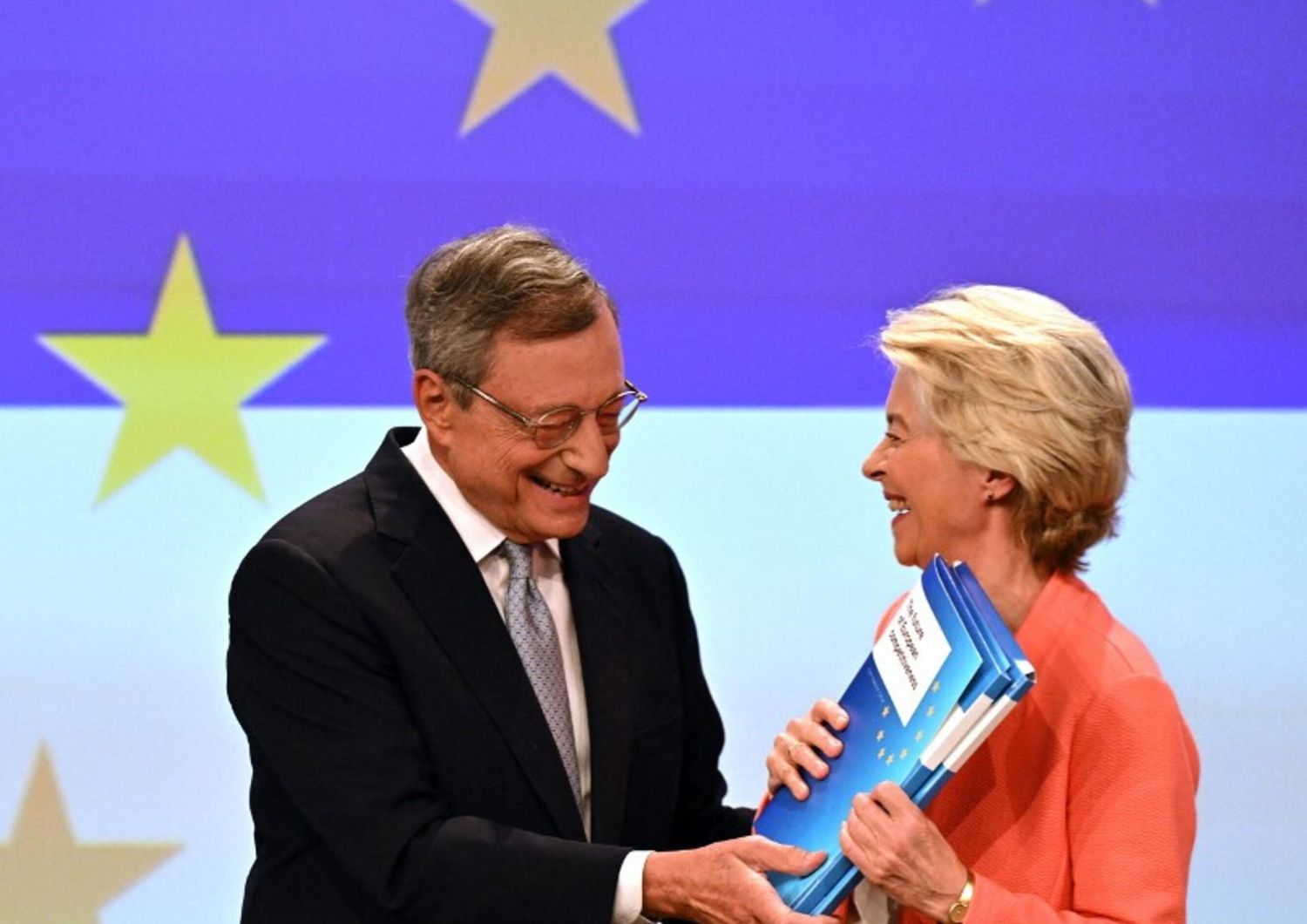 Mario Draghi avec Ursula von der Leyen, Bruxelles, le 9 septembre, 2024