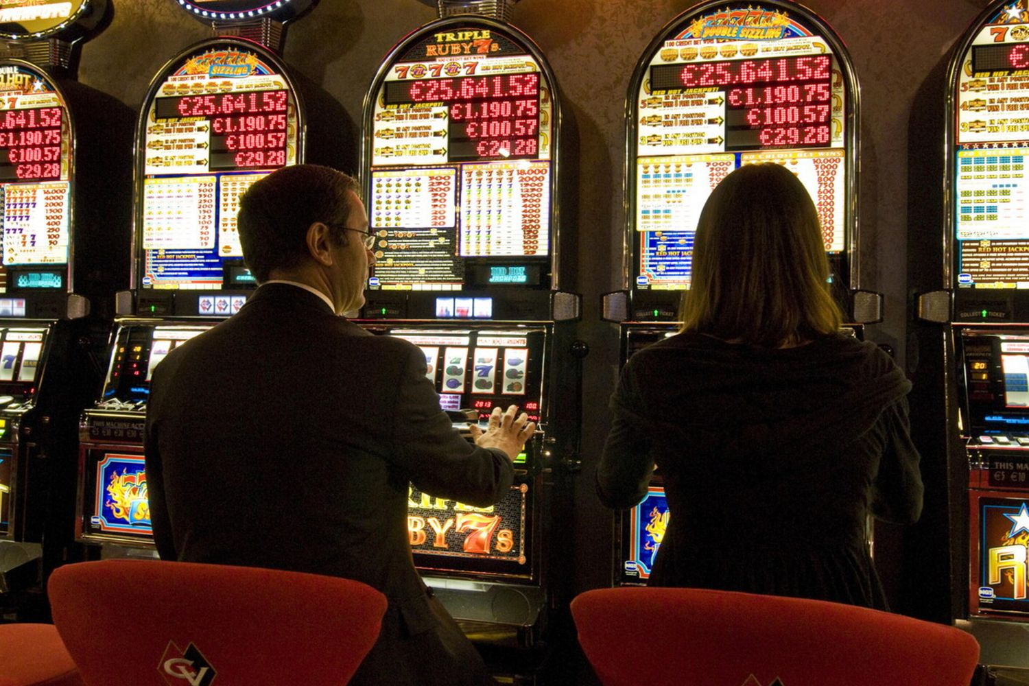 gioco, giocare, casino, giocatore, azzardo, scommettere, slot machine (Agf)