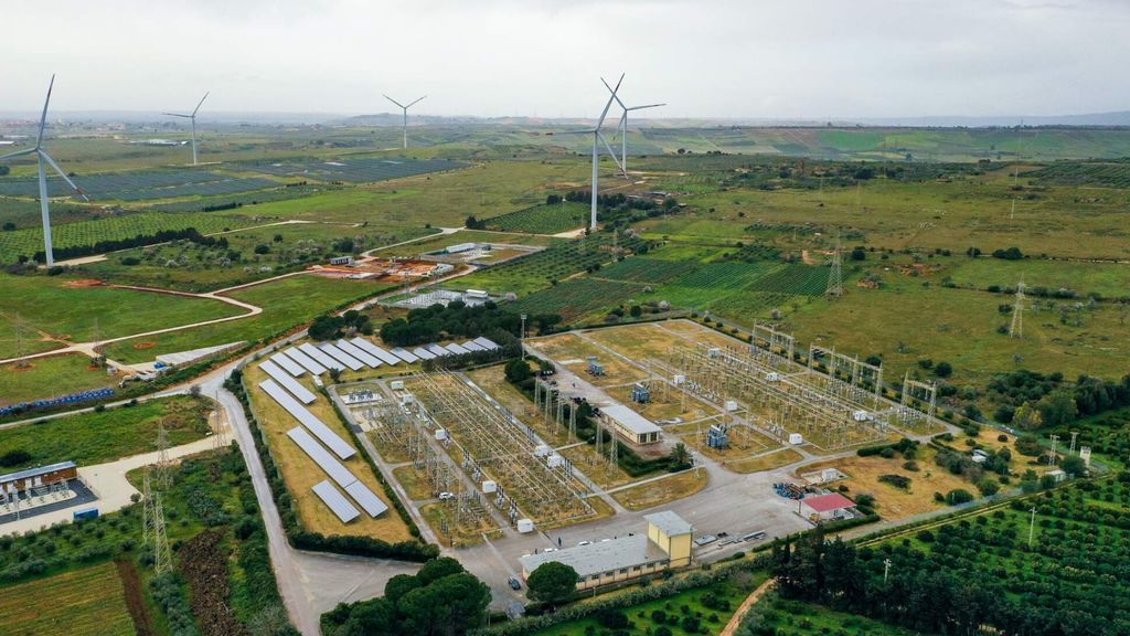 La station électrique de Partanna vue d’en haut (Trapani, Sicile).