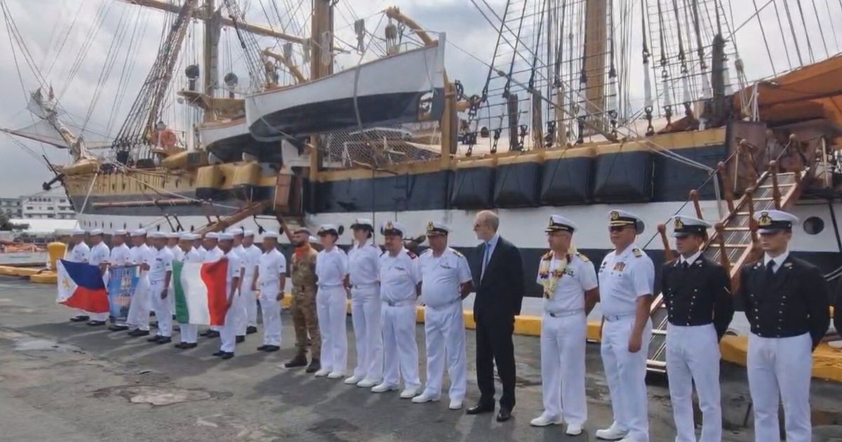 La prima volta di Nave Vespucci a Manila [VIDEO]